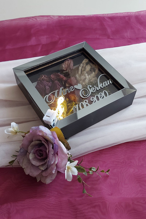 20X20X5 Cm Ledli İsimli Anı Çerçevesi! Yeni Moda Çiçek Anı Çerçevesi!