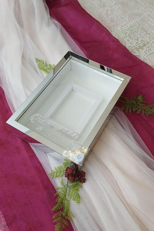 25X35 Cm Ledli Gümüş Pleksi Kaplı Fotoğraf Alanlı Model Tasarım Gül Kutusu Anı Çerçevesi!