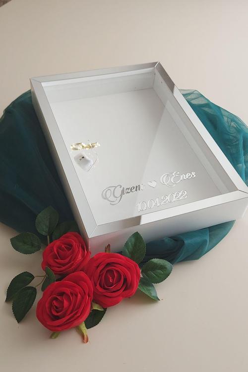 25X35 Cm Isimli Ledli Derin Anı Çerçevesi! Yeni Moda Gül Kutuları! Nişan Çiçeği Tasarımı!