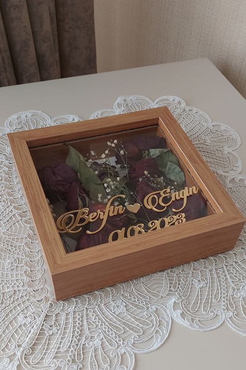 20X20X5 Cm İsimli Anı Çerçevesi! Yeni Moda Çiçek Anı Çerçevesi!