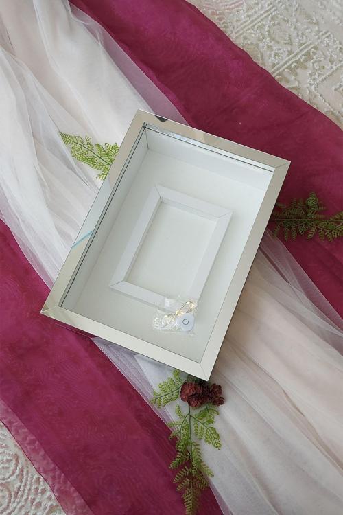 25X35 Cm Gümüş Renkli Yatay Fotoğraf Alanlı Model Tasarım Gül Kutusu Anı Çerçevesi! Isimsiz Ledli!