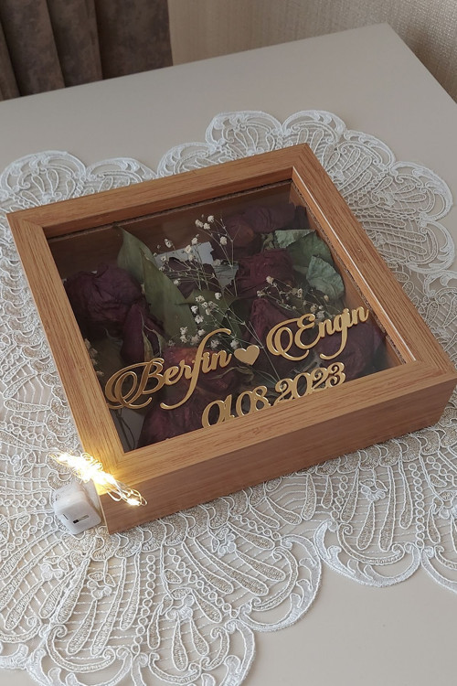 20X20X5 Cm Ledli İsimli Anı Çerçevesi! Yeni Moda Çiçek Anı Çerçevesi!