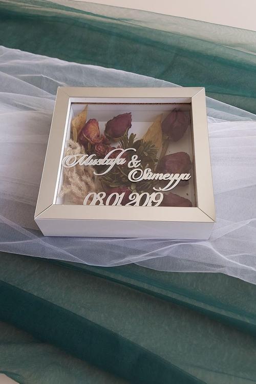 20X20X5 Cm İsimli Anı Çerçevesi! Yeni Moda Çiçek Anı Çerçevesi!