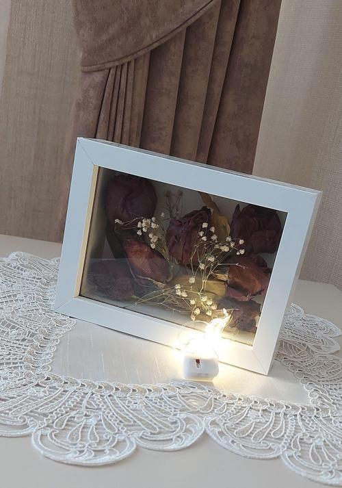 15X20X5 Cm Yatay Ledli Anı Çerçevesi! Yeni Moda Çiçek Anı Çerçevesi! İsteme Çiçeği! Derin Gül Kutusu