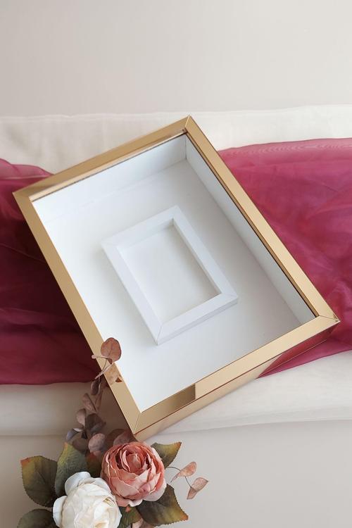 30X40 Cm Gold Fotoğraf Bölümlü Gül Saklama Anı Çerçevesi-6 Cm Anı Çerçevesi Gül Kutusu