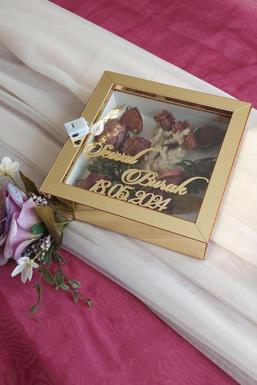 20X20X5 Cm Ledli İsimli Anı Çerçevesi! Yeni Moda Çiçek Anı Çerçevesi!
