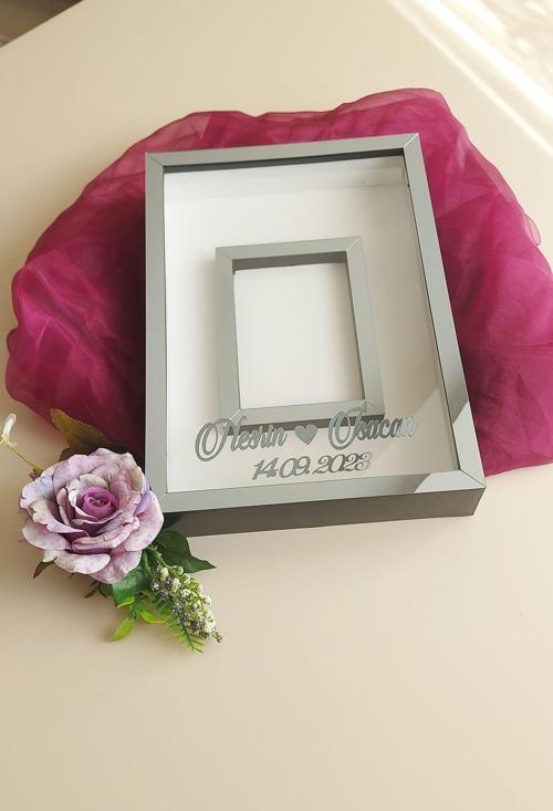 25X35 Cm I?Simli Fotoğraf Bölümlü Anı Çerçevesi! Yeni Moda Gül Kutuları! Söz Çiçeği Tasarımı!