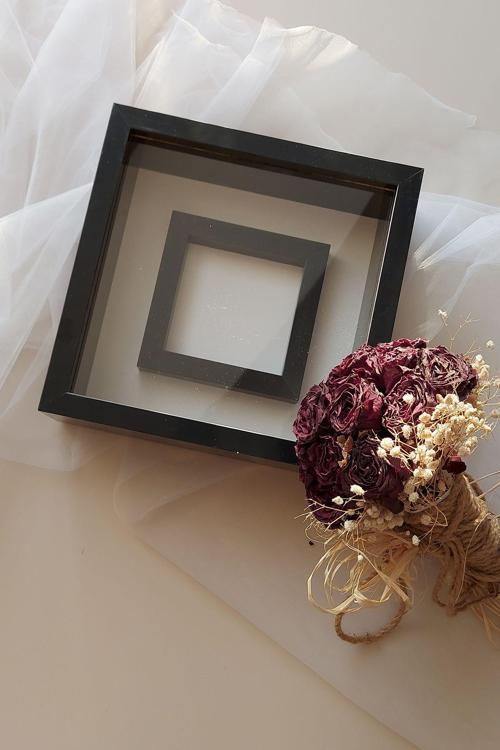 25X25 Cm Fotoğraf Bölümlü Siyah Anı Çerçevesi-6 Cm Derinlikli Anı Çerçevesi