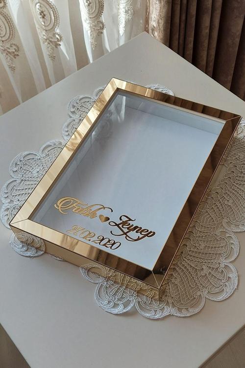 21X30 Cm Anı Çerçevesi! Beyaz Zemin Gül Kutusu! Yeni Trend Anı Çerçevesi
