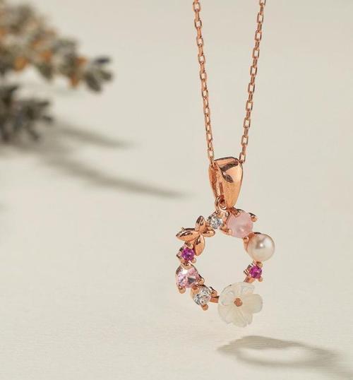 İnci Taneli Manolya Çiçeği Kadın Gümüş Kolye