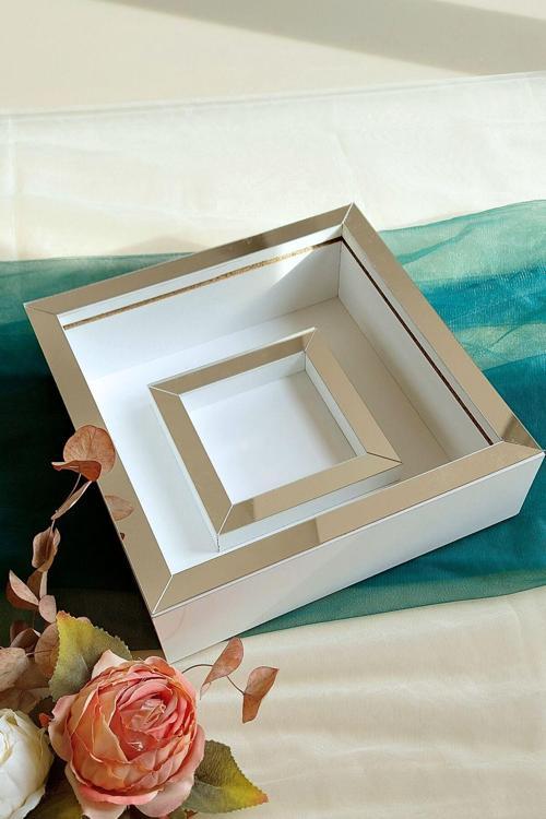 25X25 Cm Fotoğraf Bölümlü Beyaz-Gümüş Verda Anı Çerçevesi-6 Cm Derinlikli Anı Çerçevesi