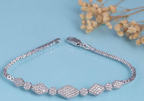 Tasarım Model Rodyum Kaplama 925 Ayar Gümüş Bileklik