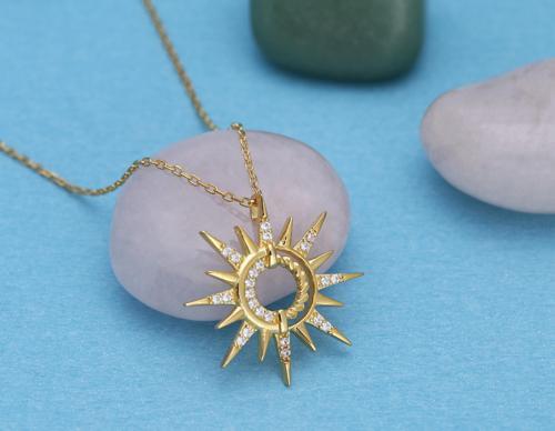 Zirkon Taşlı Altın Kaplama Güneş Gümüş Kolye