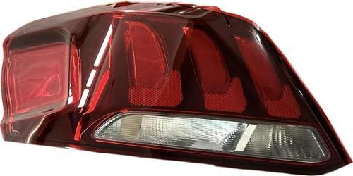 Peugeot 301 Stop Lambası Sol (Duysuz) 2017-2020 9817301180