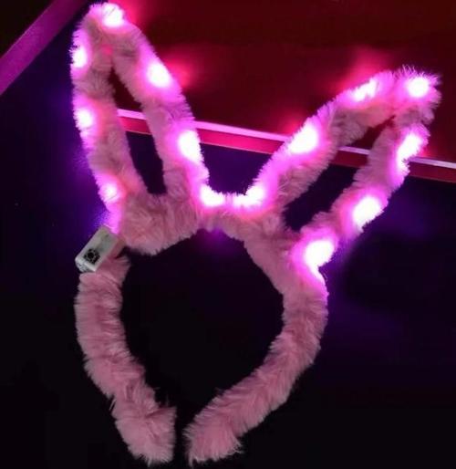 Nessiworld Led Işıklı Peluş Pofuduk Tavşan Kulak Tavşan Taç Pembe 17X23 cm