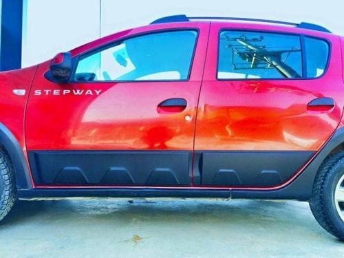 Dacia Sandero Uyumlu Gövde Kaplama Yan Kapı Koruma 2012 /2019 Parça