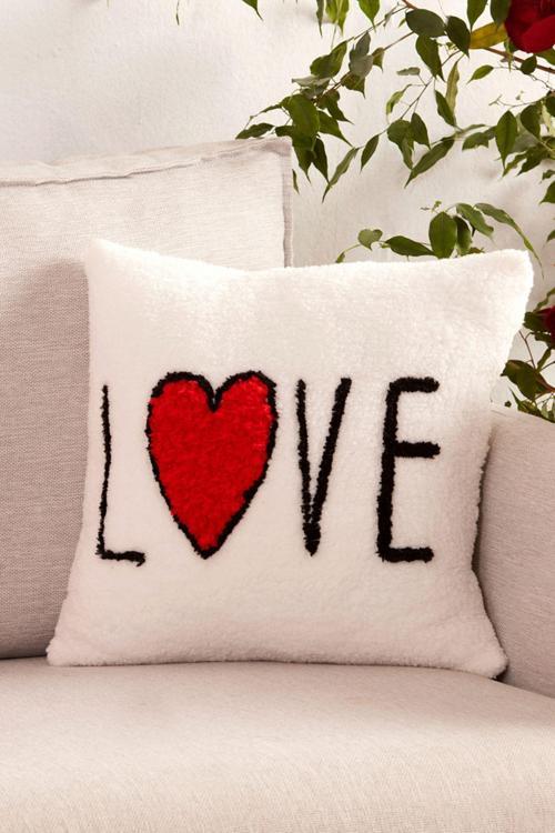 Amour Love Yazılı Yastık