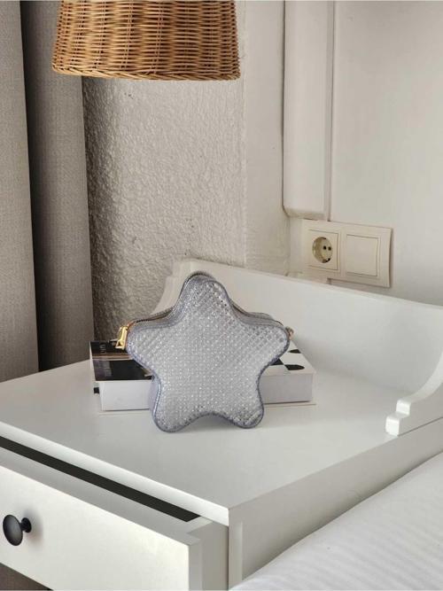 Kadın Şeffaf Gümüş Silikon Yıldız Formlu Zincir Detaylı Çapraz Çanta