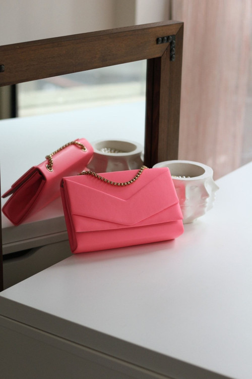 Kadın Şeker Pembesi Zarf Kutu Omuz Çantası