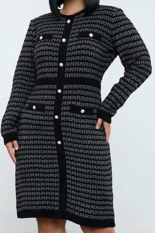 Moda Stil Fitted Bisiklet Yaka Mini Boy Büyük Beden Desenli Düğmeli Triko Elbise