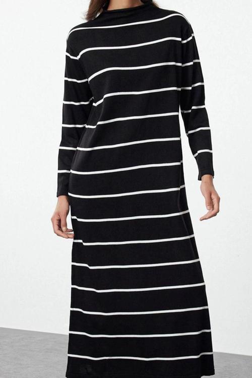 Moda Stil Relaxed Dik Yaka Maxi Boy Tesettür Çizgili Triko Elbise