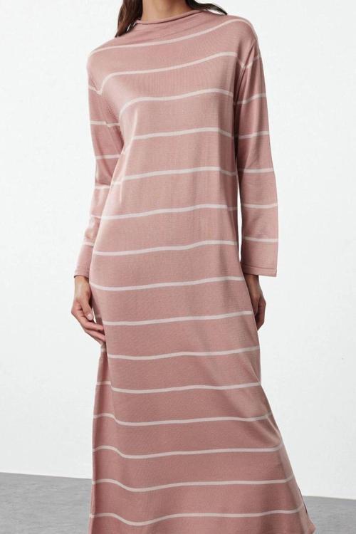 Moda Stil Relaxed Dik Yaka Maxi Boy Tesettür Çizgili Triko Elbise