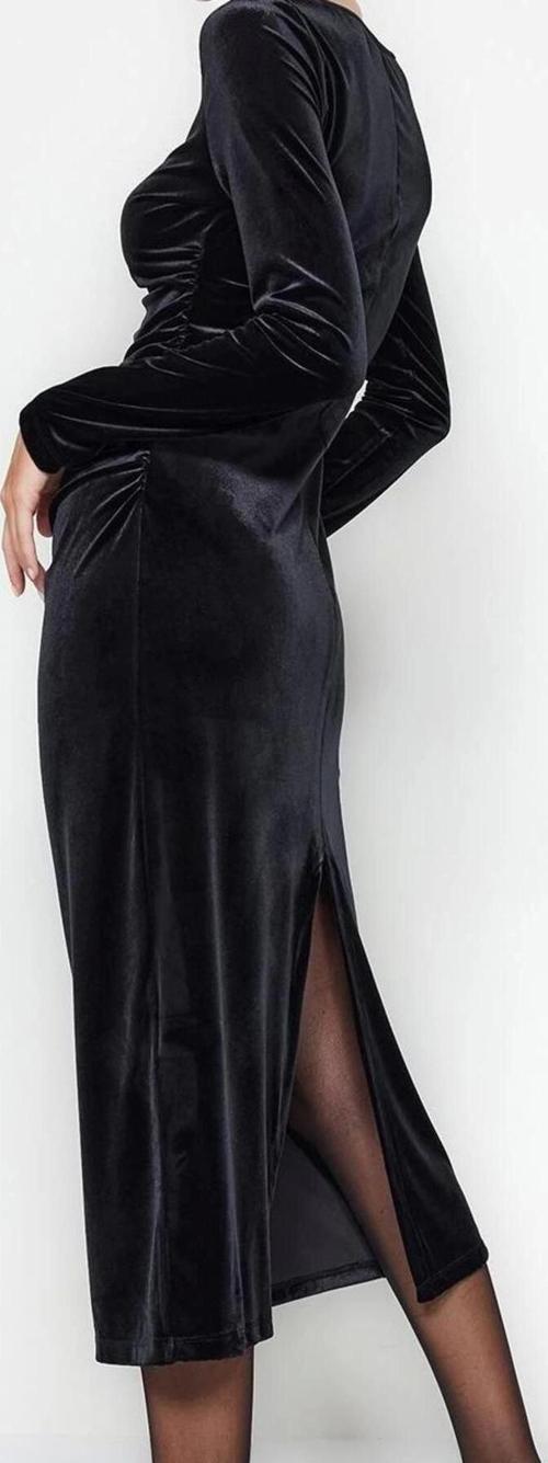 Moda Stil Slim Kayık Yaka Midi Boy Kadife Büzgülü Fitted Vücuda Oturan Esnek Örme Elbise