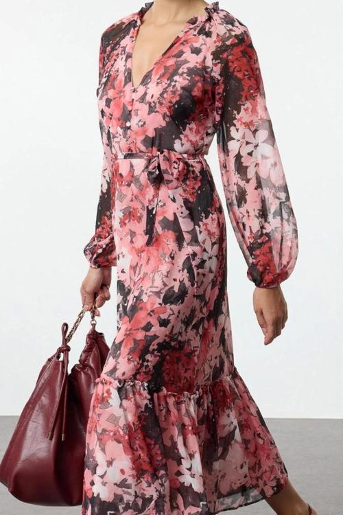 Moda Stil Regular V Yaka Midi Boy Kuşaklı Çiçekli Eteği Volanlı Astarlı Dokuma Elbise