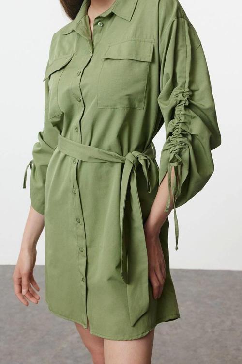 Moda Stil Regular Gömlek Yaka Mini Boy Cep ve Büzgü Detaylı Dokuma Gömlek Elbise