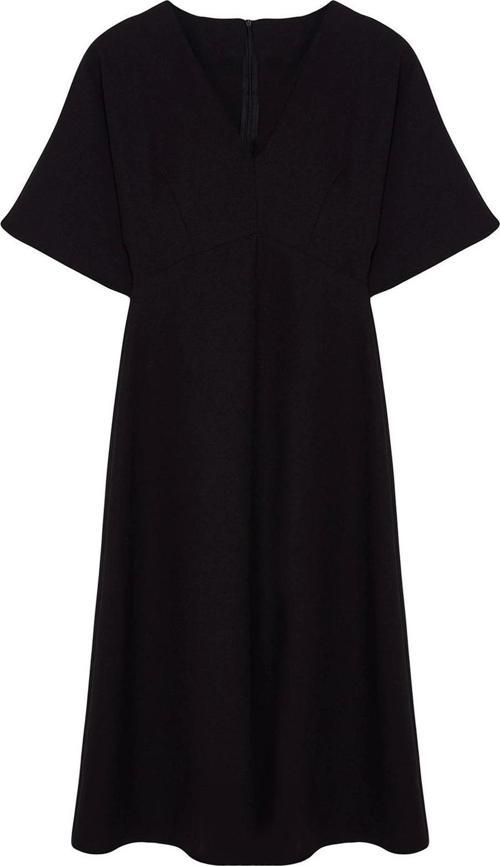 Moda Stil Regular V Yaka Midi Boy Melek Kol Detaylı A Kesim Eteği Volanlı Dokuma Elbise