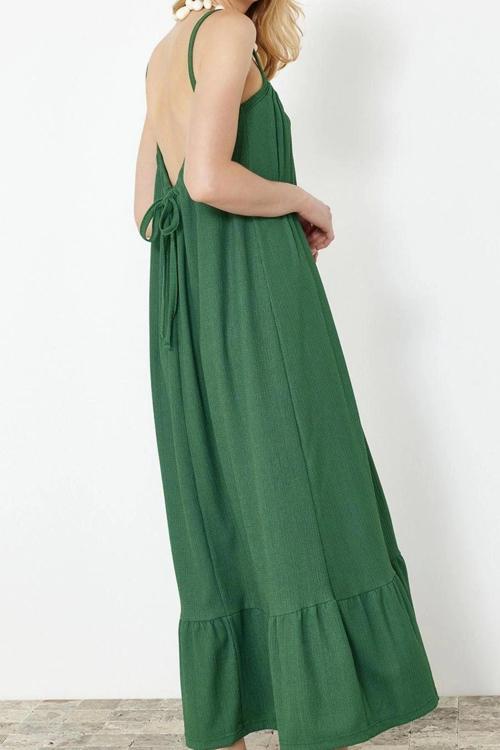 Moda Stil Regular Havuz Yaka Maxi Boy Sırt Detaylı Askılı Bürümcük Dokulu Örme Elbise