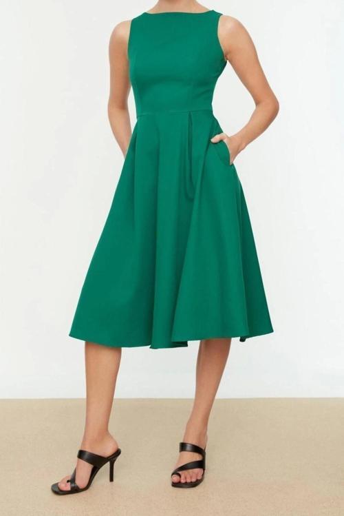 Moda Regular Business Finike Dokuma Bisiklet Yaka Kolsuz Kol Skater Midi Boy Elbise