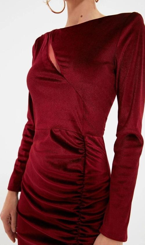 Moda Regular Mezuniyet Balo Kadife Örme Kayık Yaka Uzun Kol Bodycone Midi Boy Elbise