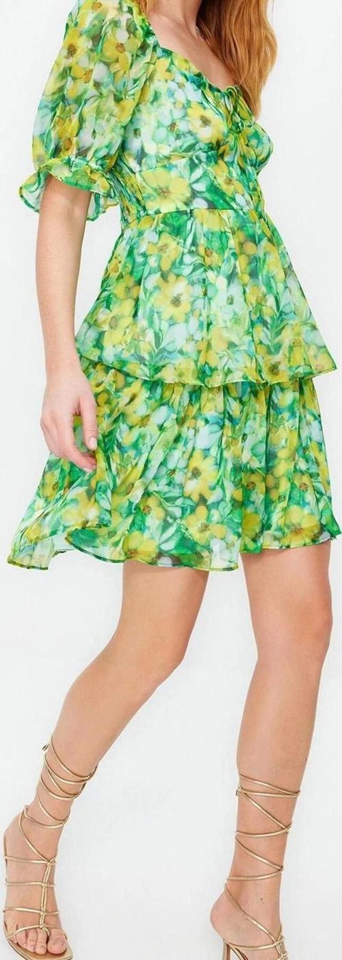 Kısa Kollu Carmen Yaka Çiçekli Eteği Volanlı Skater Belden Açılan Şifon Mini Astarlı Dokuma Elbise