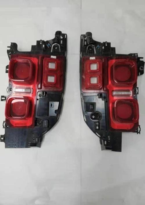 Defender 2020+ Uyumlu İçin Kırmızı Stop Seti Parça