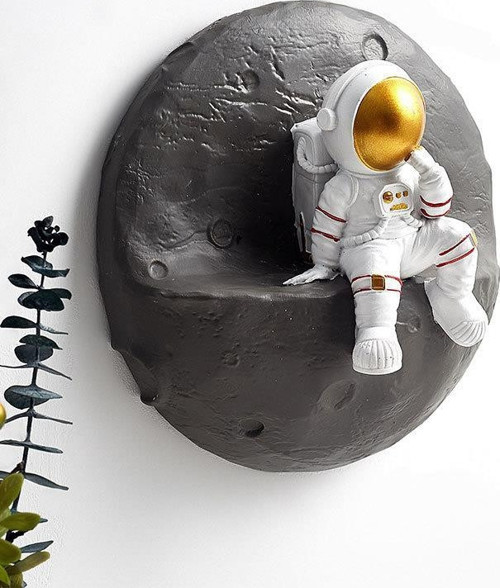 Dekoratif Modern Büyük Boy 1 Adet Astronot ve Ay Figürlü Ev Dekoru Çocuk Odası Duvar Dekoru