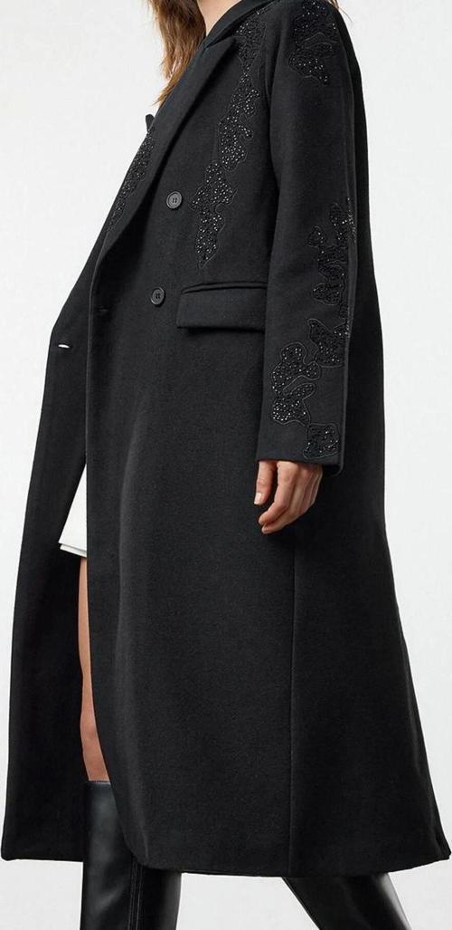 Tasarım Nakışlı Astarlı Yaka Uzun Regular Ceket Kadın Nakış Detaylı Yumuşak Dokulu Kaban