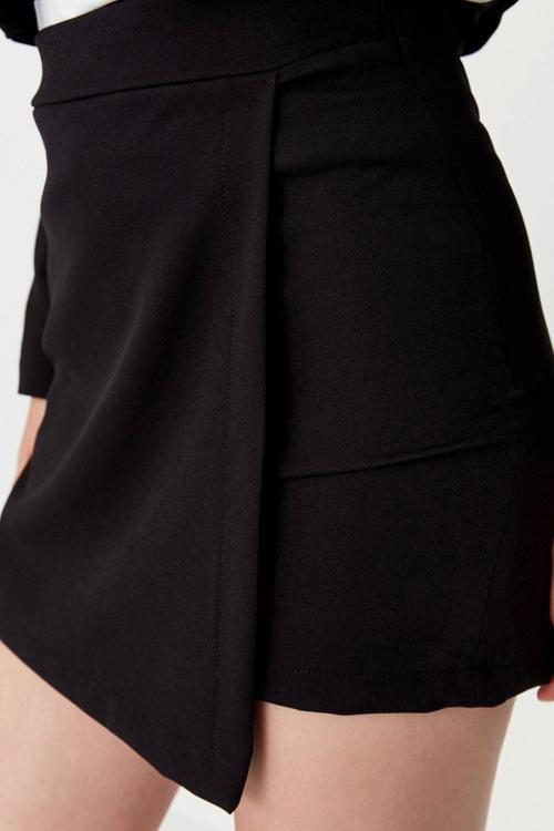 Büyük Beden Moda Dokuma Yüksek Bel Boru Paça Business Siyah Fermuar Detaylı Şort Etek