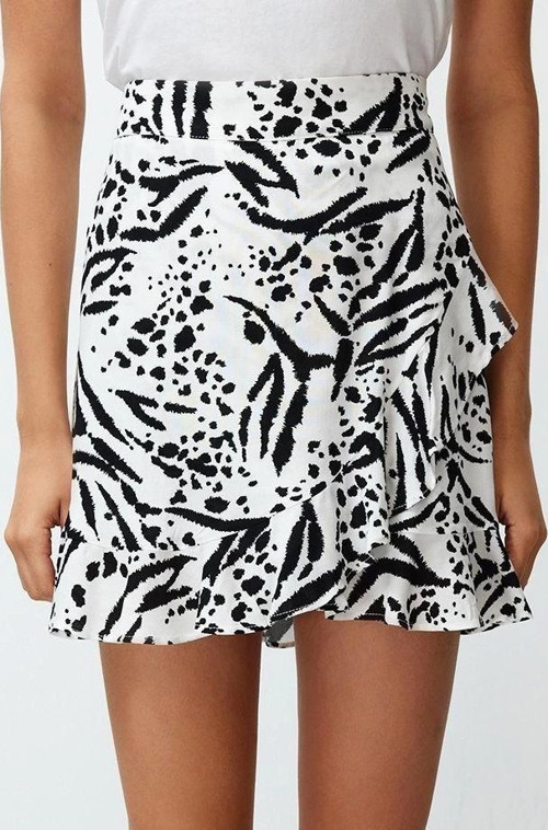 Moda Dokuma Yüksek Bel Boru Paça Gündelik Batik Desenli Etek Ucu Fırfırlı Viskon Dokuma Şort Etek