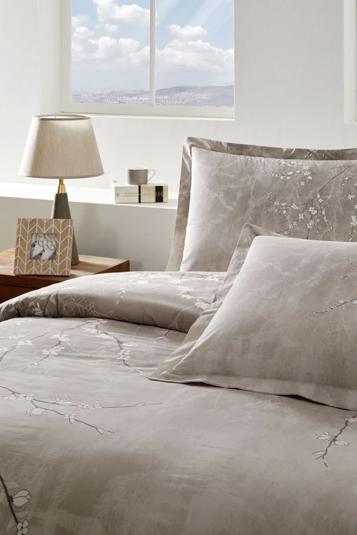 White Sakura Fitted Çift Kişilik Nevresim Takımı - Bej