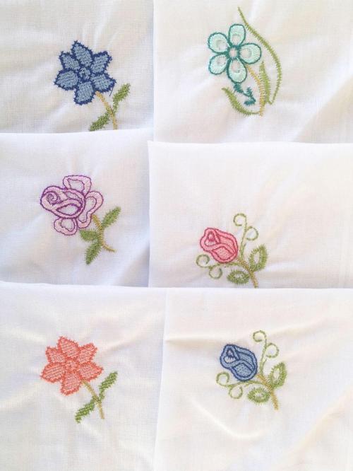 Hediyelik İşlemeli Bayan Mendili 6 lı Paket 28x28 cm 100 Pamuk Renkli