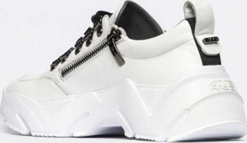 UURD1NM Beyaz Deri Fermuar Detaylı Siyah Bacıklı Dolgu Tabanlı Kadın Ayakkabı