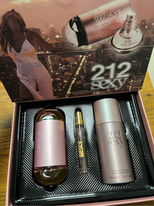 Nych Parıs 212 Sexy 100 Ml - 150 Ml Deodorant - 10 Ml Kalem Parfüm Gift Set