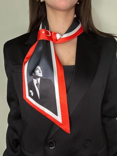 Kravat Eşarp Atatürk Fotoğraflı Ve İmzalı Gri Renk Desenli
