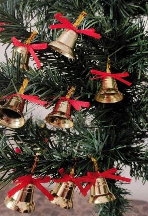 12 Zil Süs Yılbaşı Çam Ağacı Süsü Gold Yılbaşı Çam Ağacı 12 Adet Mini Çan 4CM Altın Sarısı Kurdeleli