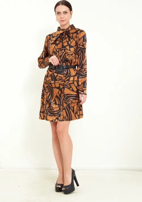 Kadın Dijital Desen Baskı Detaylı Kemerli Şal Yaka Şık Mini Elbise