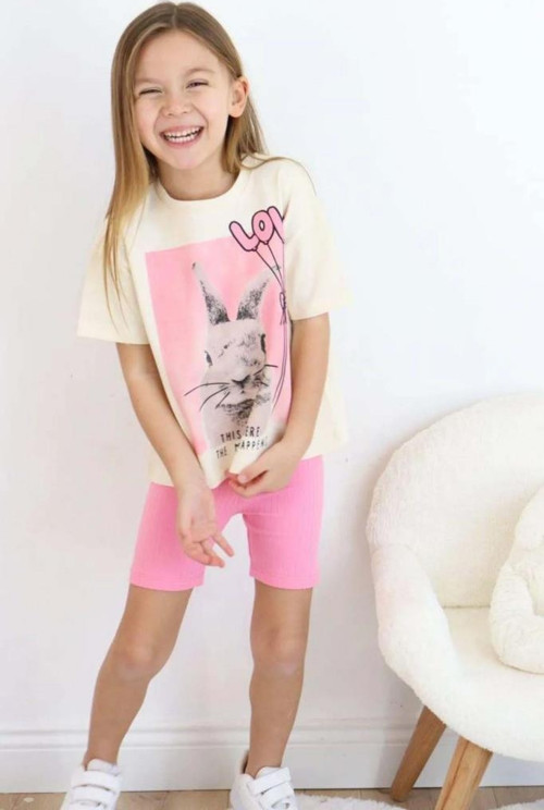 Kız Çocuk Üzeri Digital Yazı ve Tavşan Baskılı T-Shirt Fitilli Şortlu Takım