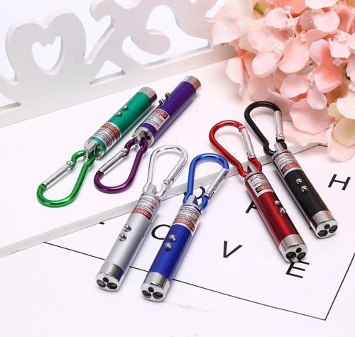 3 Aşamalı Lazer LED Flaşör 3 ü 1 Arada Kedi Oyuncağı, Anahtarlık ve Fener 1 ADET