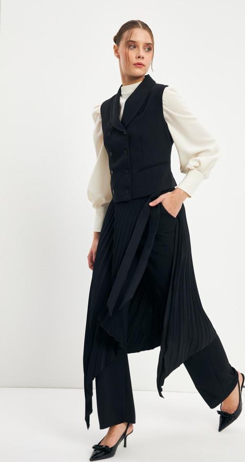 Pileli Asimetrik Yelekli Siyah Kombin Takım TK-1372