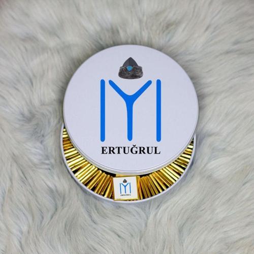 Iyı Metal Kutuda Çikolata 100 Adet
